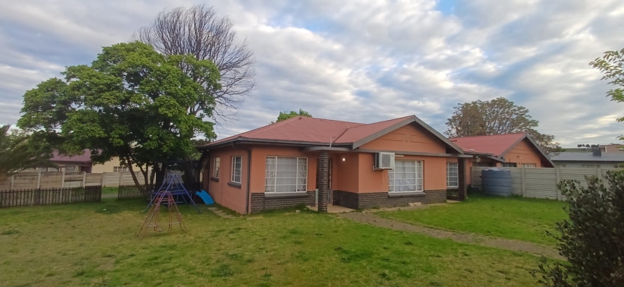 4 Bedroom Property for Sale in Morelig Free State
